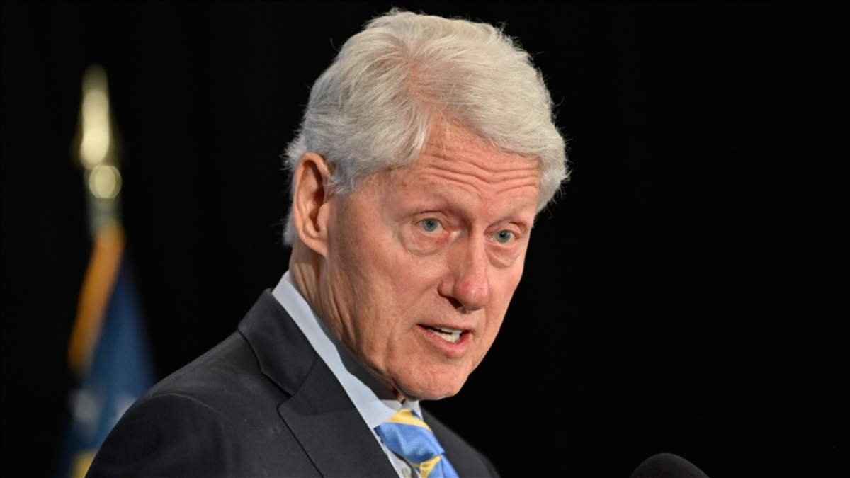 Jeffrey Epstein için hazırlanan doğum günü defterinde eski ABD Başkanı