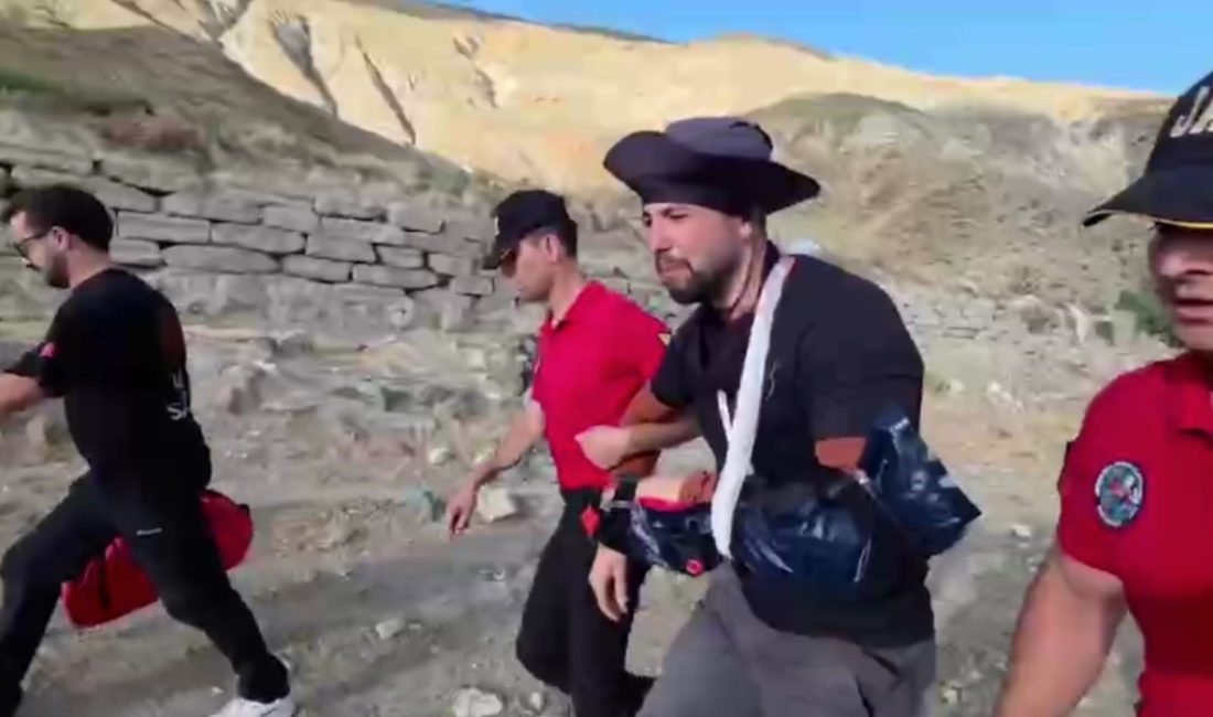 Kentte, havada olduğu sırada rüzgar nedeniyle denetimi kaybeden paraşütçü, yedek