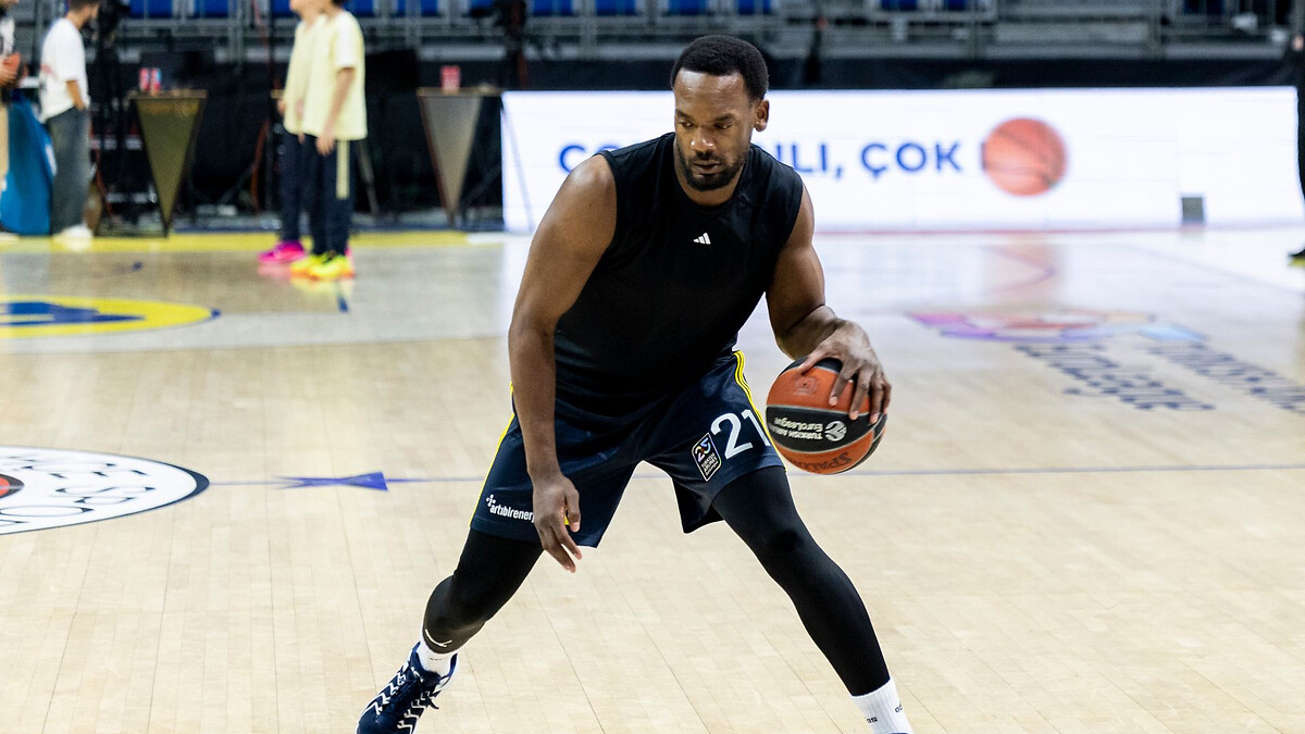 Fenerbahçe, 31 yaşındaki Kanadalı basketbolcu Dyshawn Pierre ile yollarını ayırdığını