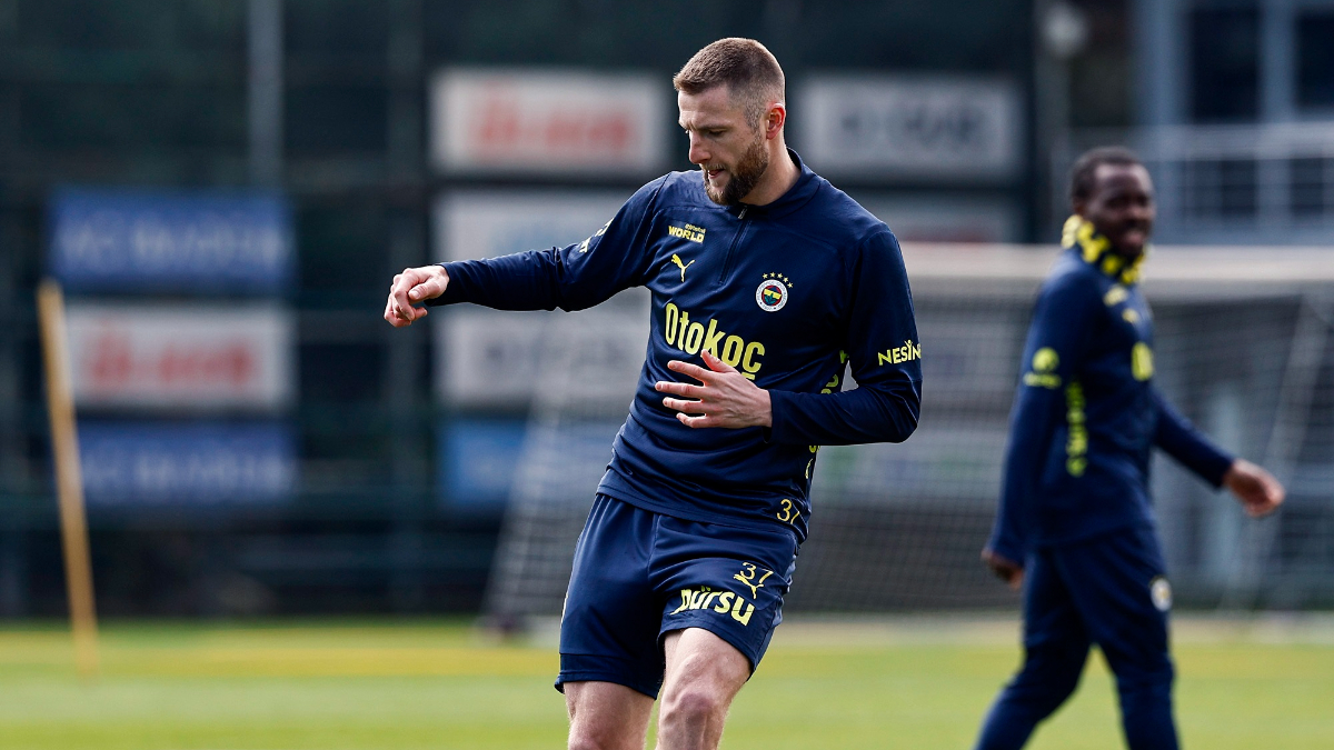Fenerbahçe, geride kalan dönemin ikinci yarısında kiralık olarak forma giyen