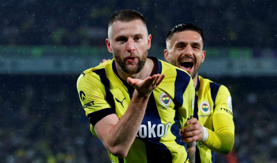Transferin süratli grubu Fenerbahçe, Milan Skriniar ile mutabakata vardı. Slovak