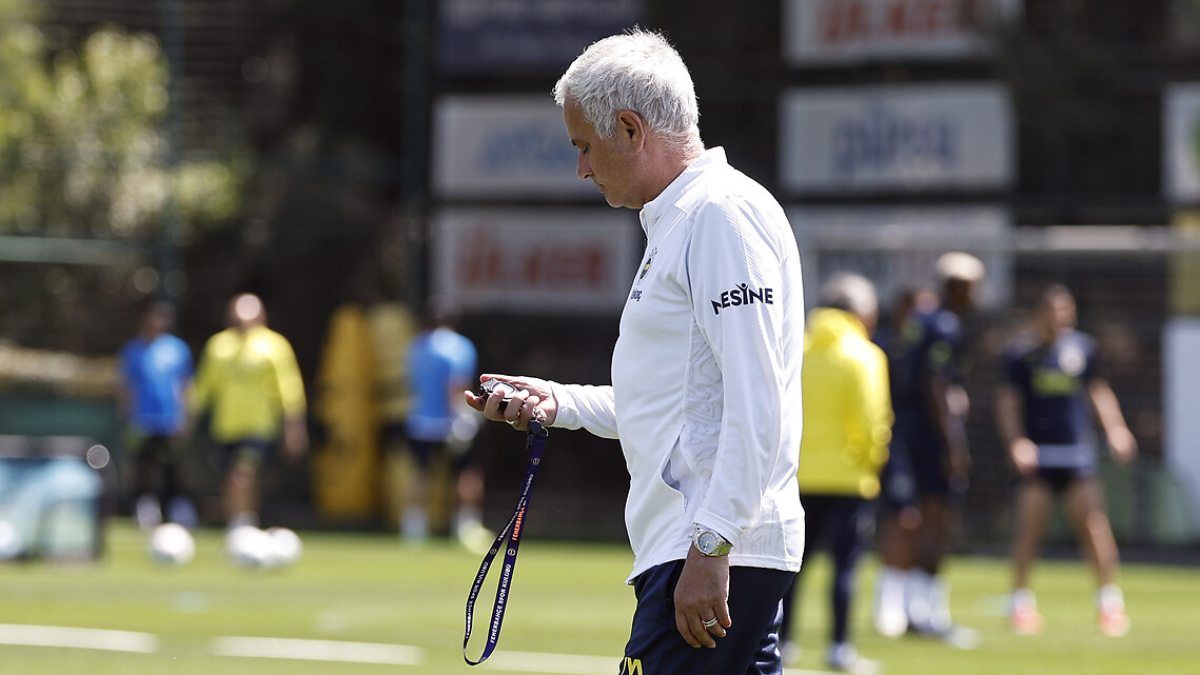 Fenerbahçe Futbol A Kadrosu, 2025-2026 dönemi hazırlıklarına yarın başlayacak.