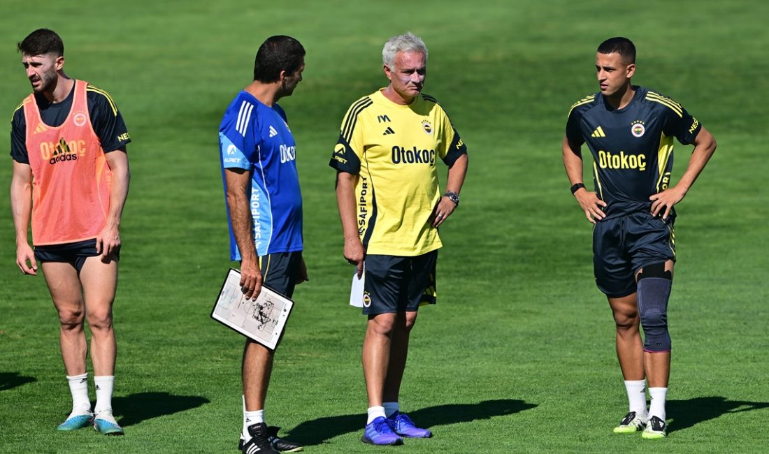 Jose Mourinho idaresindeki Fenerbahçe, Portekiz kampında yeni dönem hazırlıklarına devam