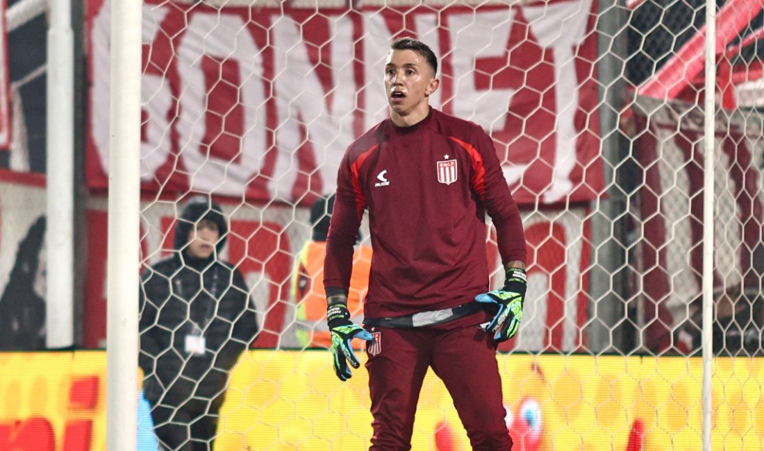 Galatasaray'ın eski file bekçisi Fernando Muslera’nın formasını giydiği Estudiantes, Supercopa