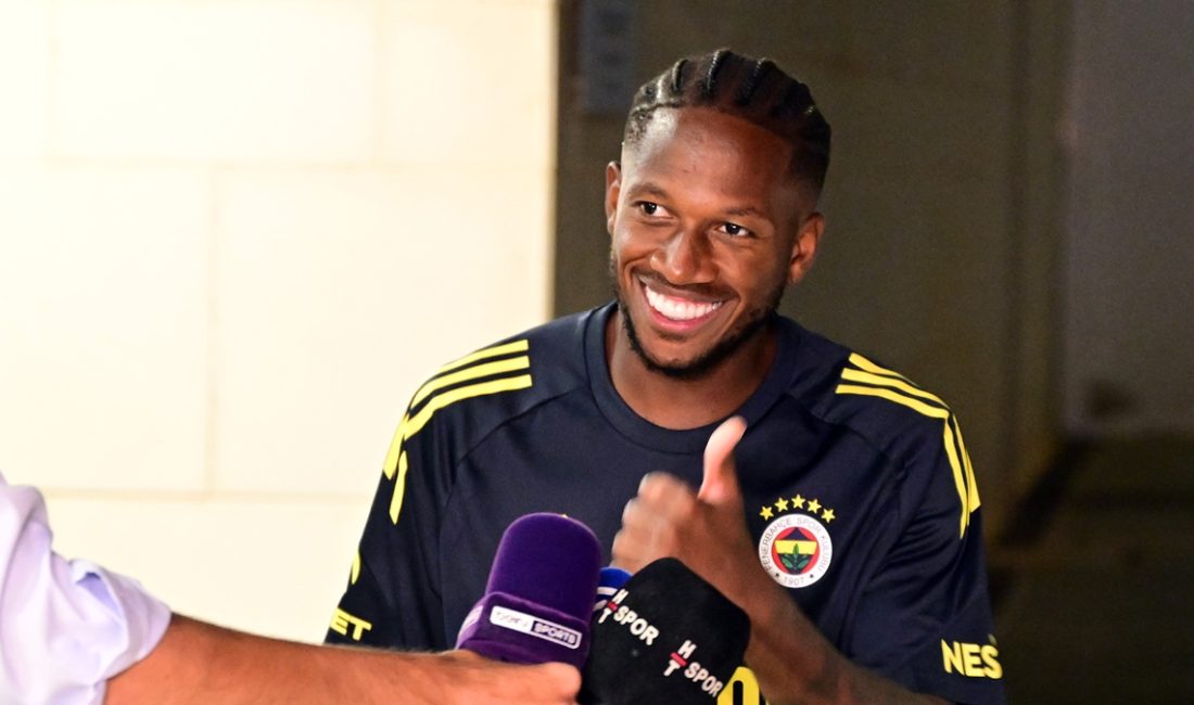 Fenerbahçe'nin Brezilyalı oyuncusu Fred Rodrigues, "Hazırlık kampına hazır gelmemiz gerekiyor.