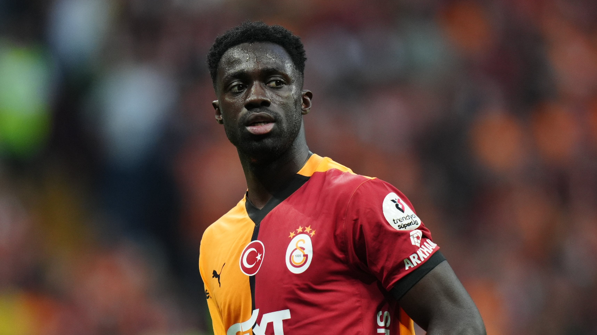 İtalyan takımı Como'nun Davinson Sanchez ısrarı sürüyor. Öte yandan Galatasaray,