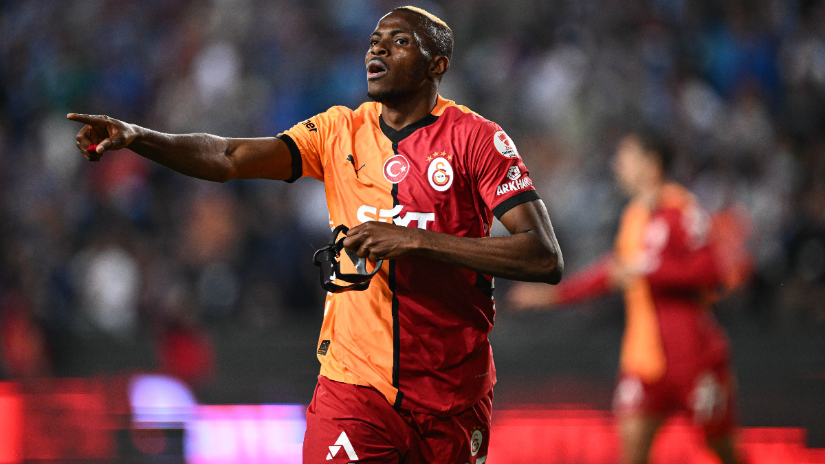 Galasaray, Victor Osimhen'i tekrar takımına katmaya hazırlanıyor. Türk futbol tarihine