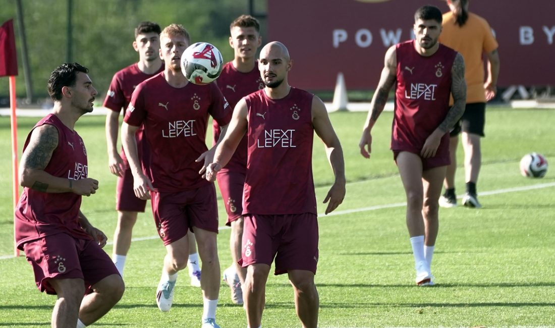 Galatasaray, Avusturya'da gerçekleştireceği yeni dönem öncesi hazırlık kampının takımını duyurdu.