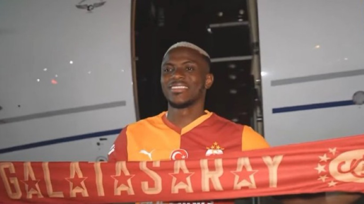 Galatasaray'ın geçen dönem kiraladığı Nijeryalı golcü Victor Osimhen, bu sefer