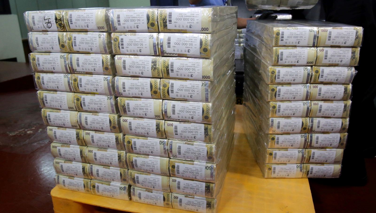 Güney Kore, iç tüketimi canlandırmak hedefiyle tüm vatandaşlara 150 bin