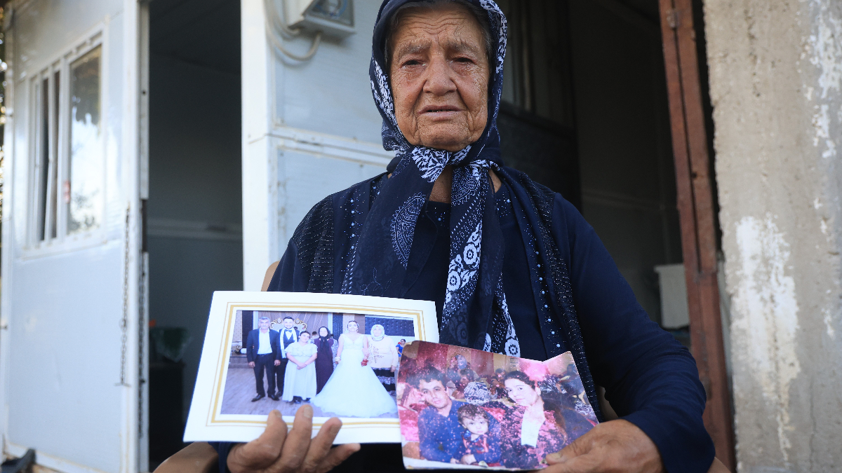Kırıkhan ilçesinde yaşayan Senem Şaklar, zelzelede oğlu, gelini ve iki