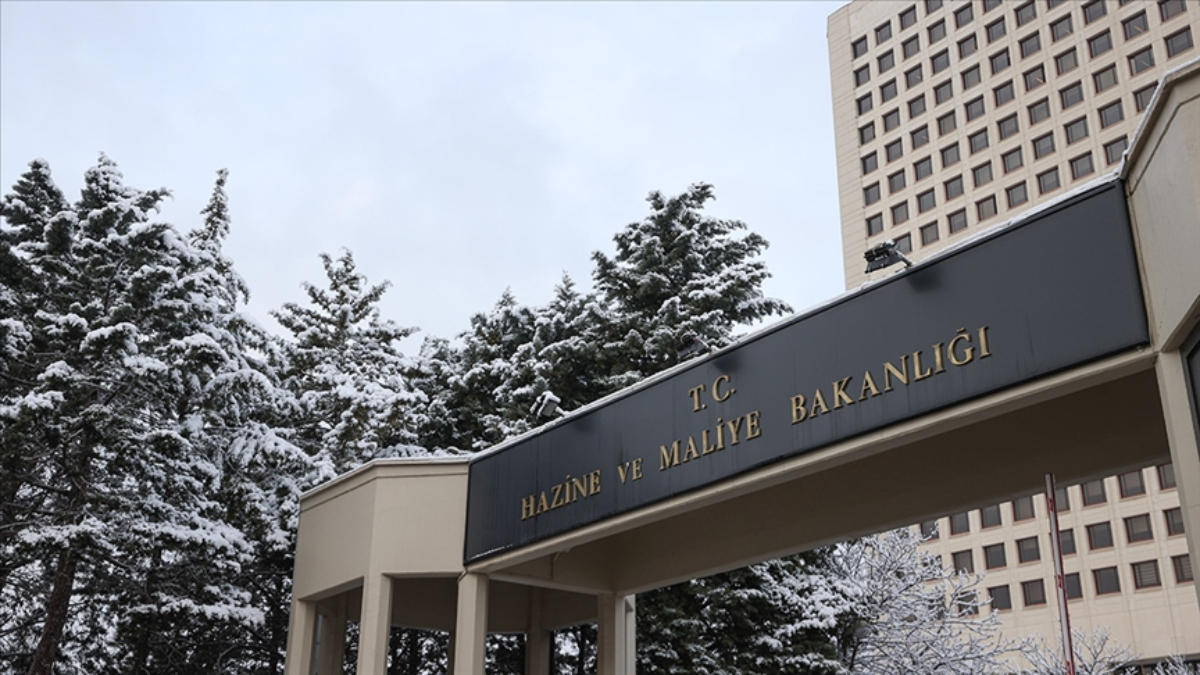 Arabalara yönelik yeni ÖTV düzenlemesi sonrası Hazine ve Maliye Bakanlığı'ndan