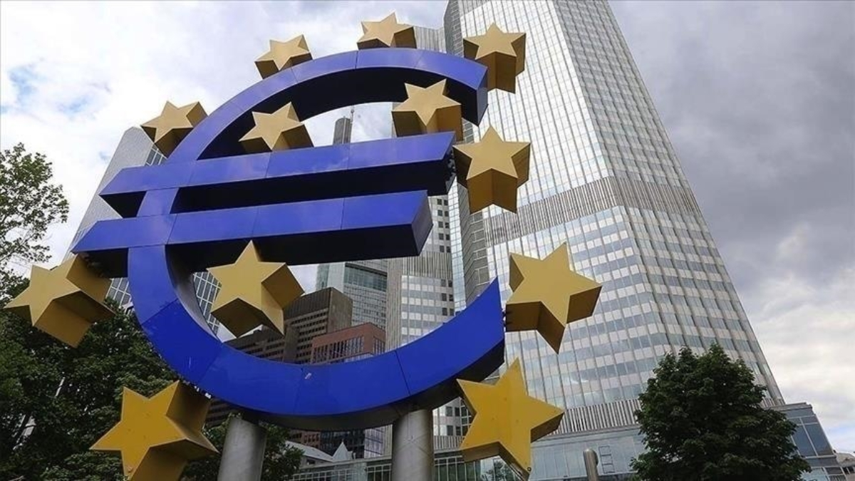 Euro Bölgesi'nde haziran ayında enflasyon aylık bazda yüzde 0,3 ve