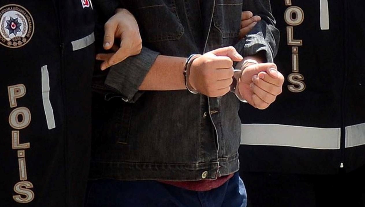 İstanbul'da düzenlenen "Huzur İstanbul" uygulamasında, çeşitli cürümlerden aranan 508 şüphelinin