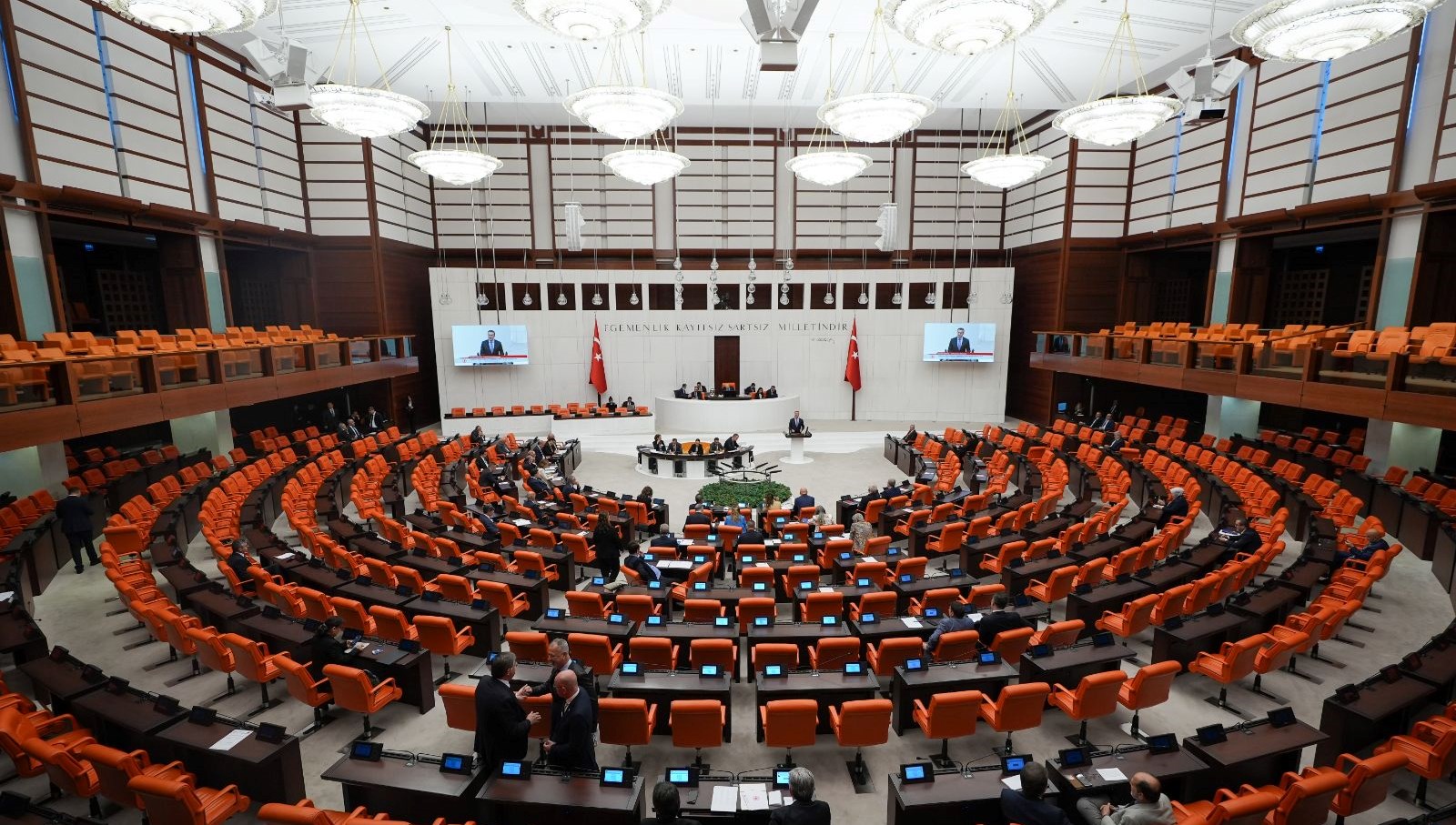 Türkiye'nin ilk "İklim Kanunu Teklifi" TBMM'de kabul edildi.