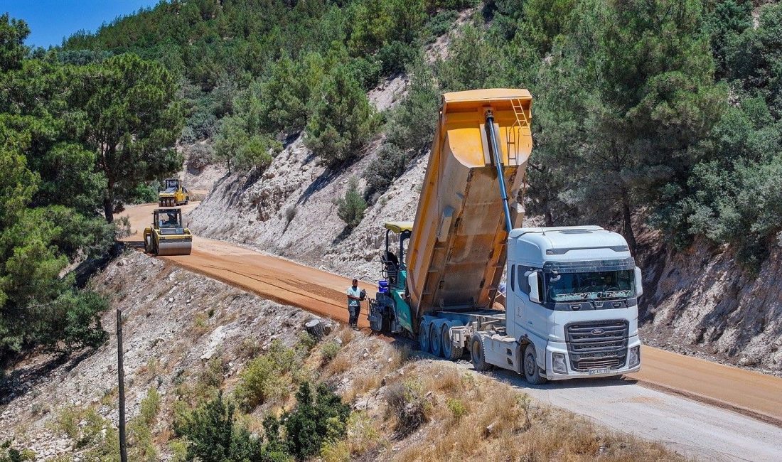 Denizli’nin Kale ilçesinde bulunan İnceğiz Kanyonu güzergahındaki turizm yolu, yapılan
