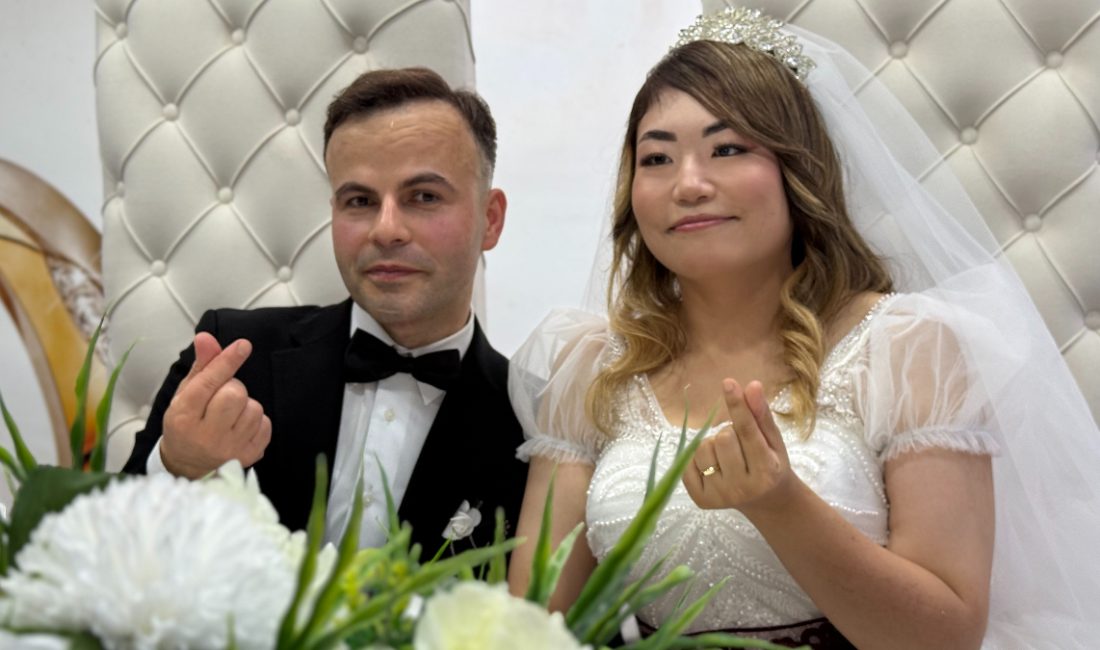 Düzce'de yaşayan İsa Bozak, yıllar evvel çalışmak için Japonya'ya gitti.