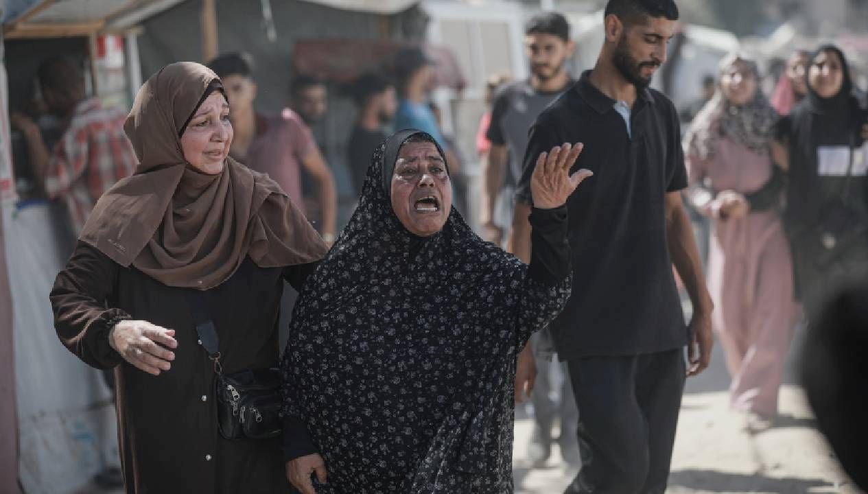 İsrail dün Gazze'nin farklı bölgelerindeki hücumlarda en az 81 Filistinliyi