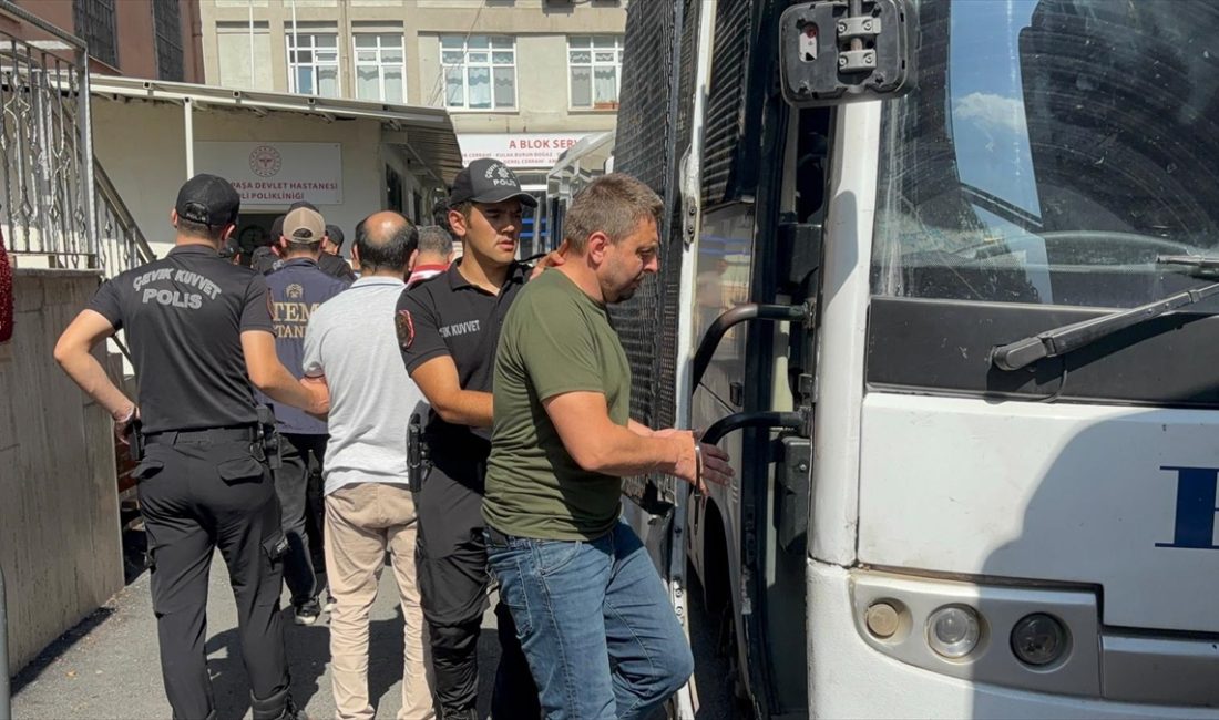 İstanbul merkezli 15 vilayette FETÖ'ye yönelik operasyonda gözaltına alınan 51