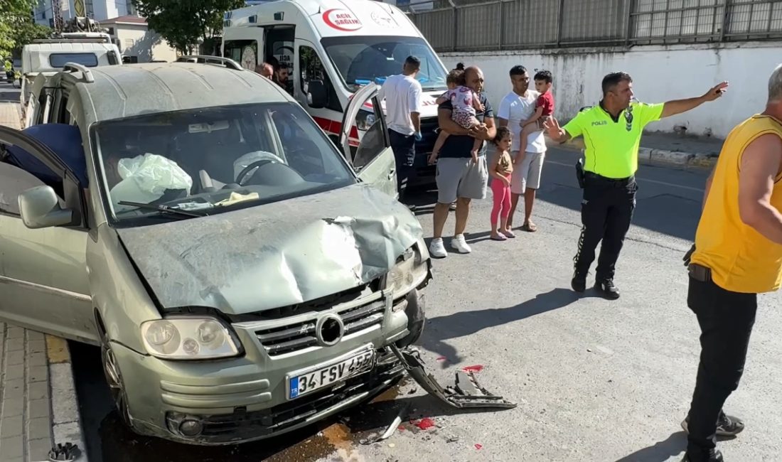 Avcılar'da çocuğu kötüleşince şoförünün yol kenarına park ettiği hafif ticari
