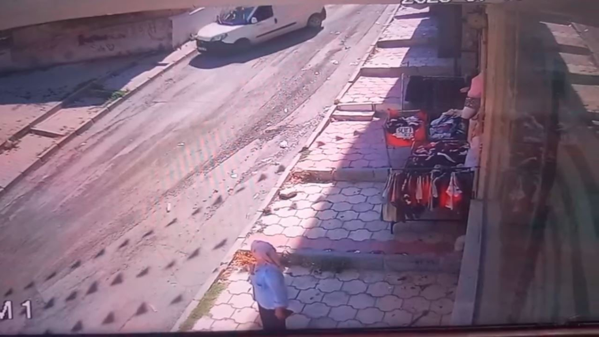 Servis aracının, yokuş aşağı inerken frenlerinin boşalması sonucu denetimden çıkması