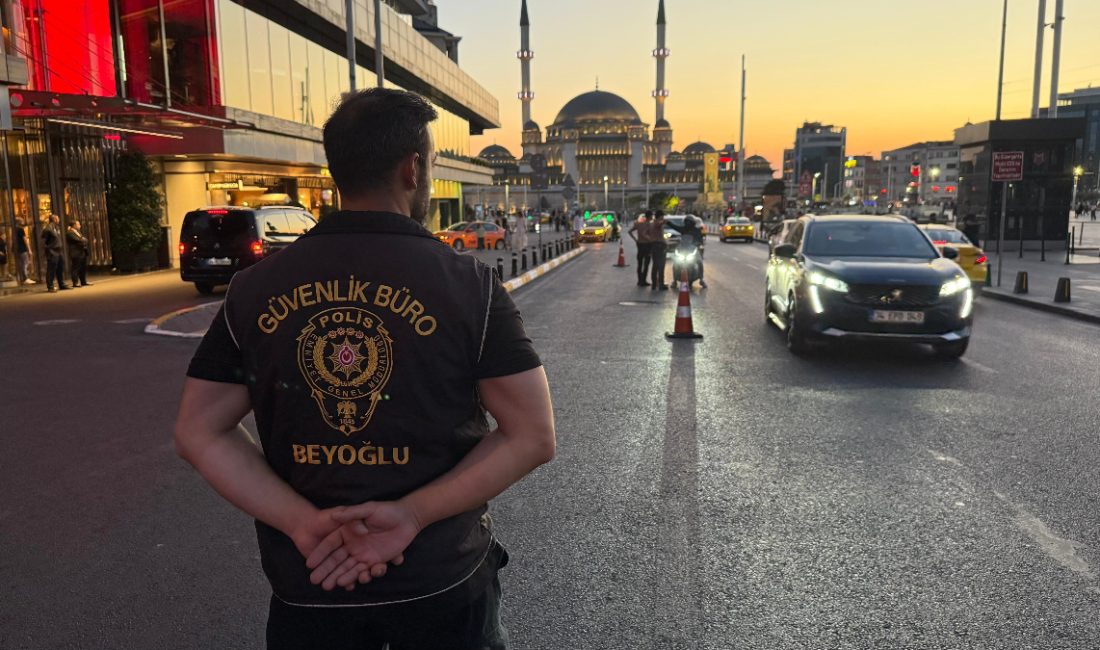 Kentte, farklı noktalarda helikopter takviyeli asayiş ve huzur uygulaması gerçekleştirildi.