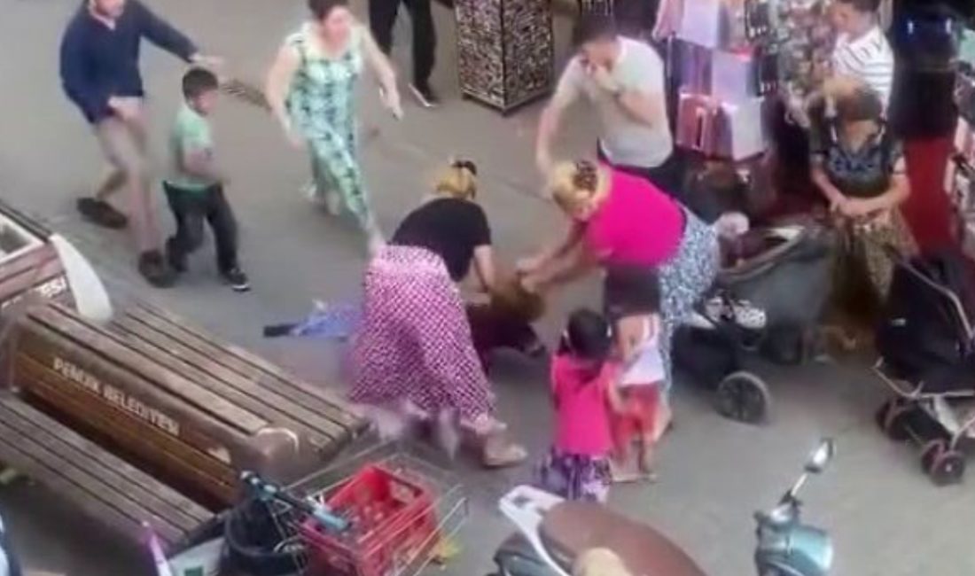 Pendik ilçesinde bayanlar ortasında çıkan arbedede yumruklar havada uçuşurken bir