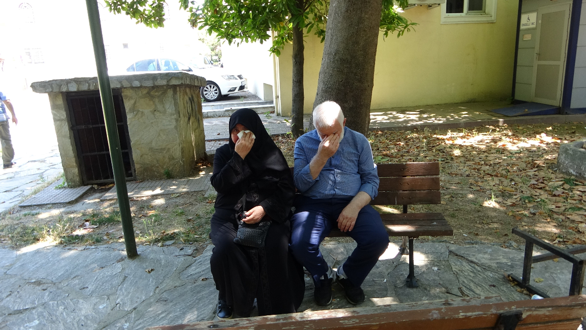 Pendik ilçesinde yaşayan yaşlı çift, kızı ve damadıyla birlikte ortak
