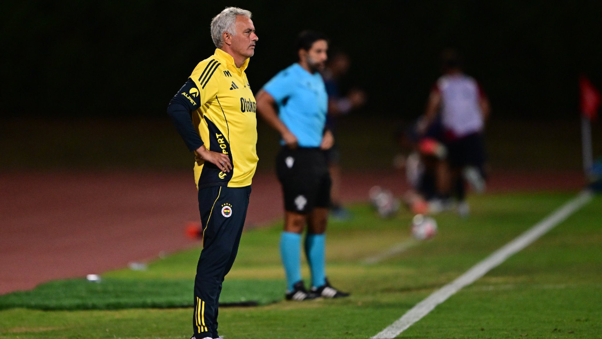 Jose Mourinho, Şampiyonlar Ligi'nde Feyenoord ile oynayacakları maç öncesi dikkat