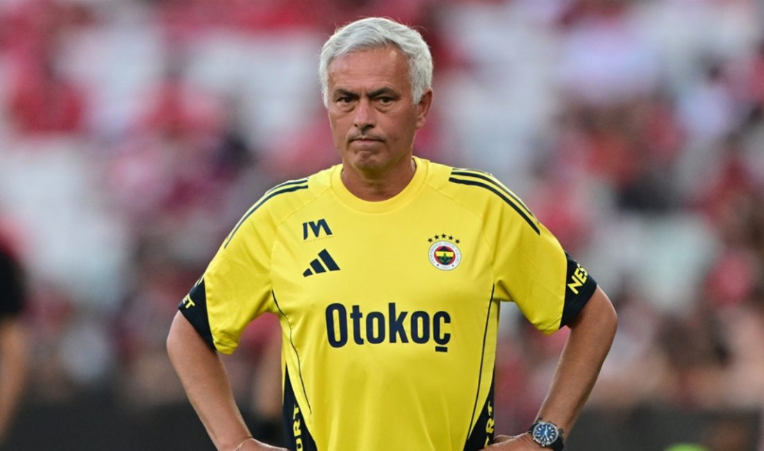 Fenerbahçe'nin Benfica'ya 3-2 yenildiği hazırlık maçının akabinde teknik yönetici Jose