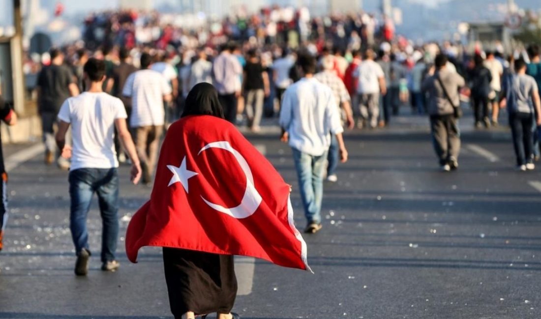 Kabine üyeleri toplumsal medya hesaplarından 15 Temmuz Demokrasi ve Ulusal