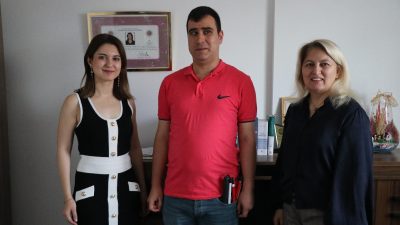 Erciyes Üniversitesi’nde yüzde 90 görme engelli müzik öğrencisi Caner Mutlu’ya,