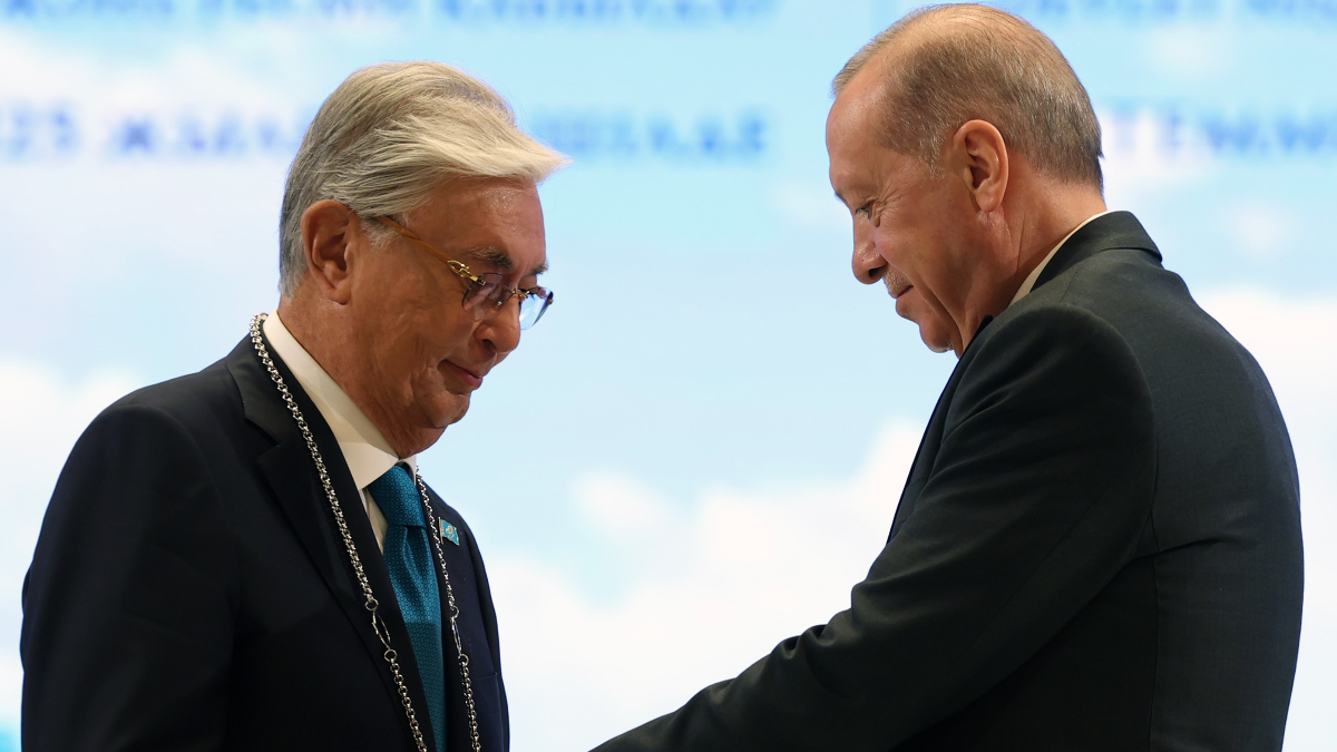 Kazakistan Cumhurbaşkanı Kasım Cömert Tokayev, Cumhurbaşkanı Recep Tayyip Erdoğan'ın liderliğine