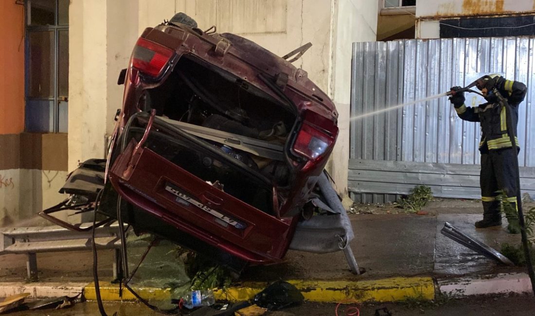 İzmit ilçesinde rampa aşağı inen arabanın, çarptığı bariyeri yaklaşık 80