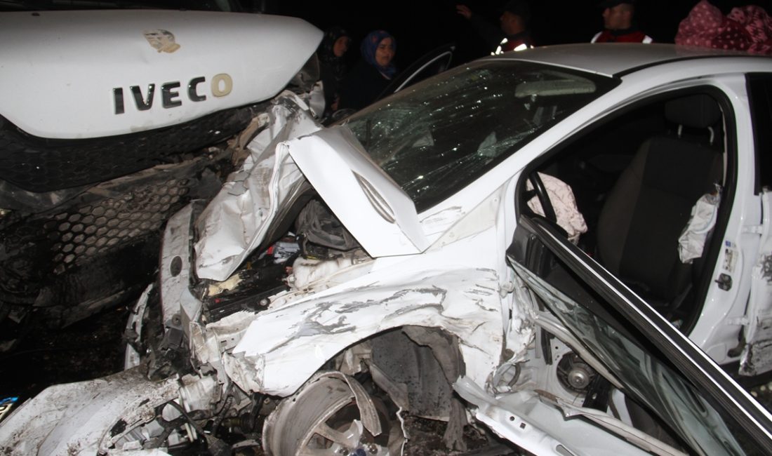 Derebucak ilçesinde, Beyşehir-Antalya kara yolunda üç aracın karıştığı zincirleme trafik