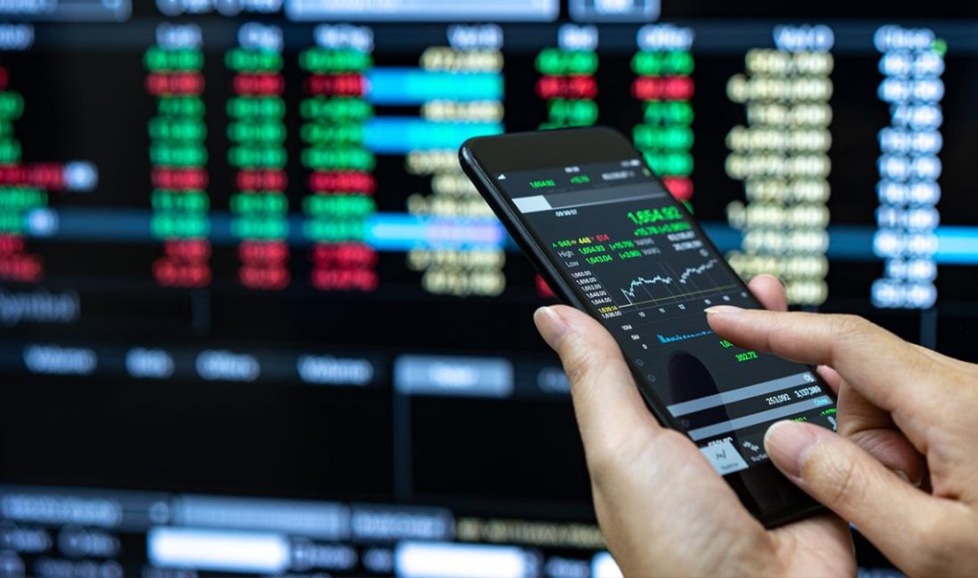 İstanbul hür piyasada dolar 40,3980 liradan, avro 47,0430 liradan güne