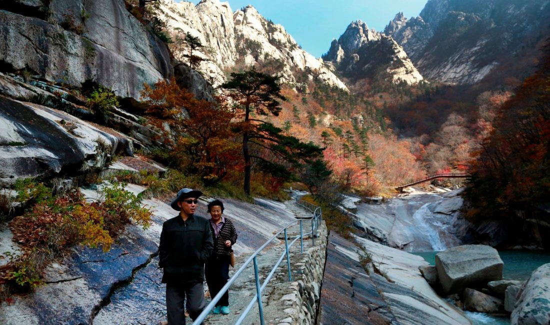 Kuzey Kore’nin kutsal dağı Kumgang, UNESCO tarafından hem doğal hem