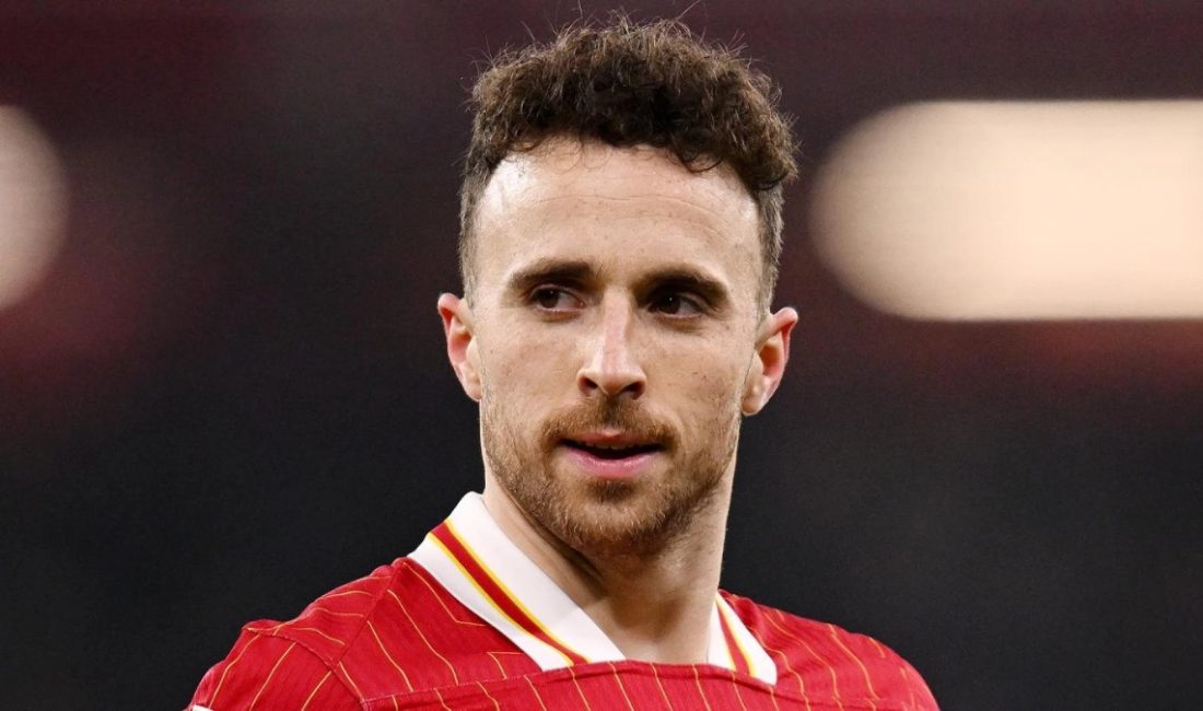 Liverpool futbolcusu Diogo Jota (28), geçirdiği trafik kazası sonrası araçta