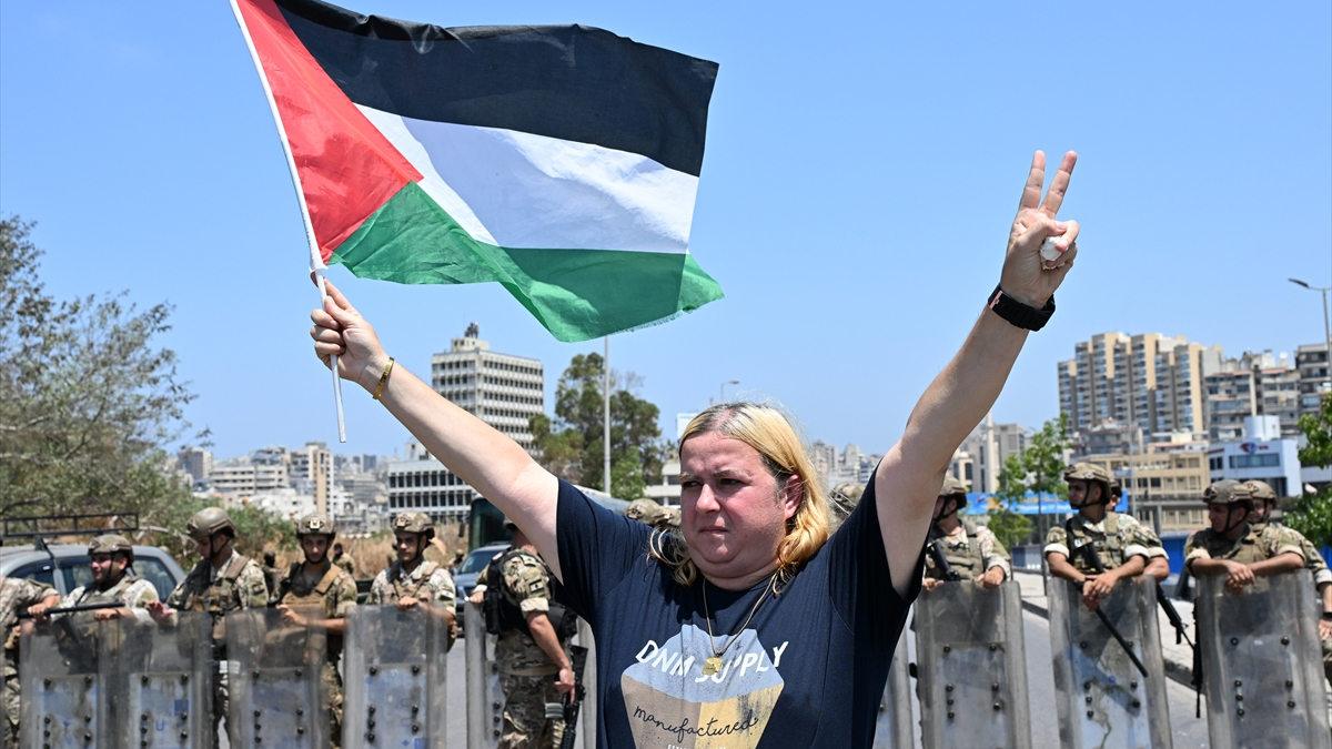 İsrail'in Gazze ablukasının son bulması için şov düzenleyen Lübnanlılar, İsrail