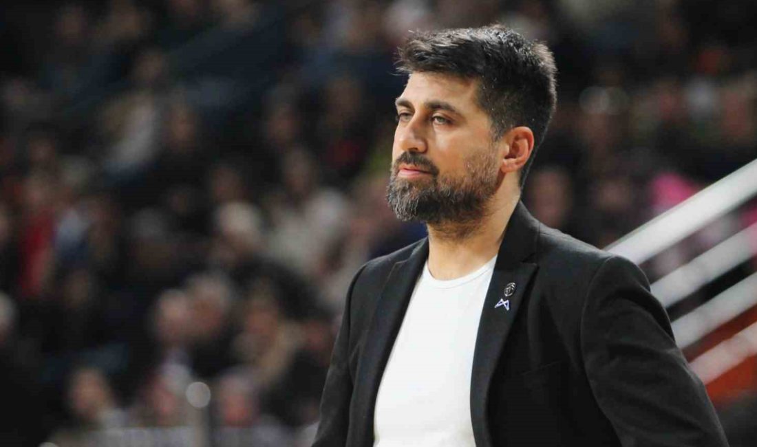 Mersin Spor, başantrenörü Can Sevim'in mukavelesini 1 yıl uzattığını duyurdu.