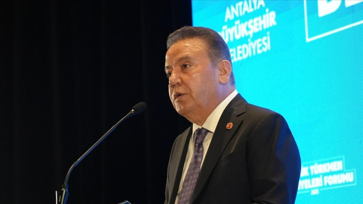 Hakkında yürütülen rüşvet soruşturması kapsamında gözaltına alınan Antalya Büyükşehir Belediye