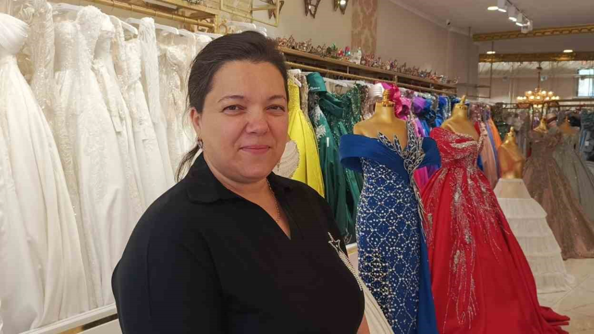 Bursa’da bir modacı, sattığı ve sonlu müddet kullanılan gelinlik ve