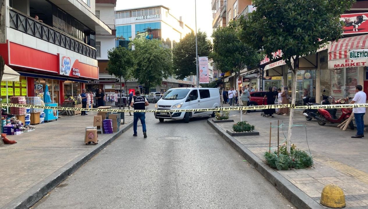 Ordu Ünye'de caddede bir şüphelinin ateş açması sonucu üç kişi