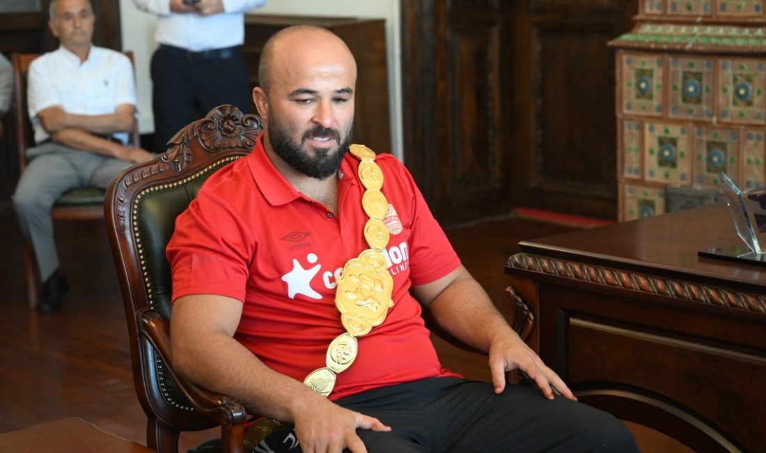 664. Kırkpınar Yağlı Güreşleri Başpehlivanı Orhan Okulu, Edirne Belediye Lideri