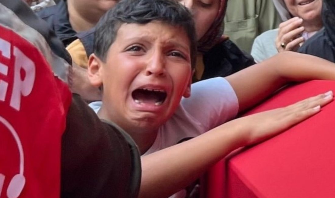 Seyitgazi ilçesindeki orman yangınına müdahale sırasında şehit olan orman personellerinden