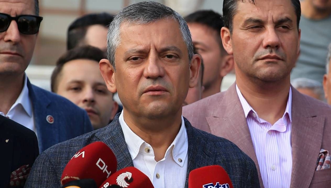CHP lideri Özel, Manavgat Belediyesi'ne yönelik soruşturma ile Belediye Lider Yardımcısı