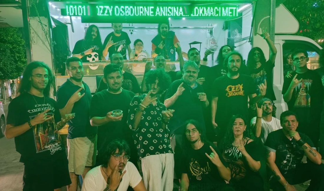 Dünyaca ünlü müzikçi ve kelam muharriri Ozzy Osbourne anısına Adana'da