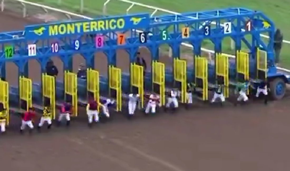 Peru’nun Monterrico Hipodromu’nda düzenlenen 'Jockey Fest’te 16 jokey, atları olmadan