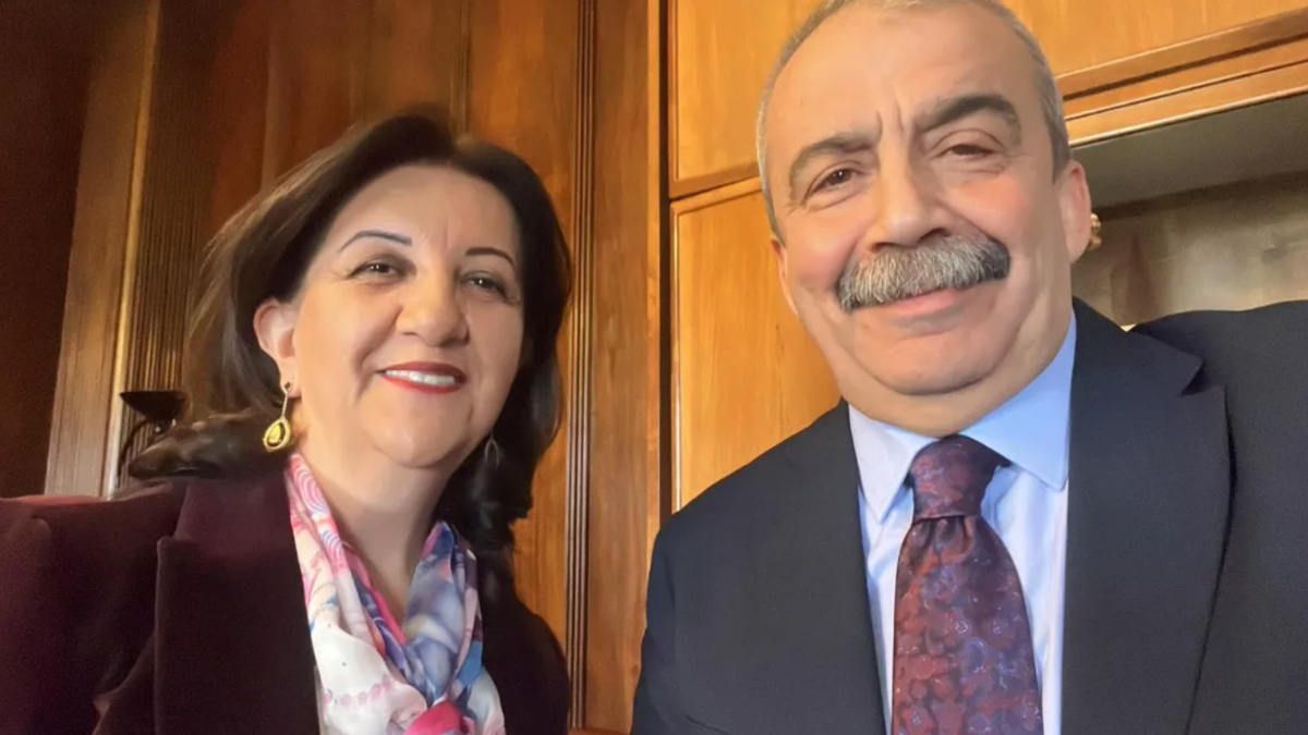 PKK'nın silahları bırakmasının akabinde X hesabı üzerinden Sırrı Süreyya Başkan'ın