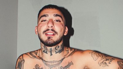 Rap müziğinin dikkat çeken isimlerinden rapçi Uzi, bu sefer sarışın